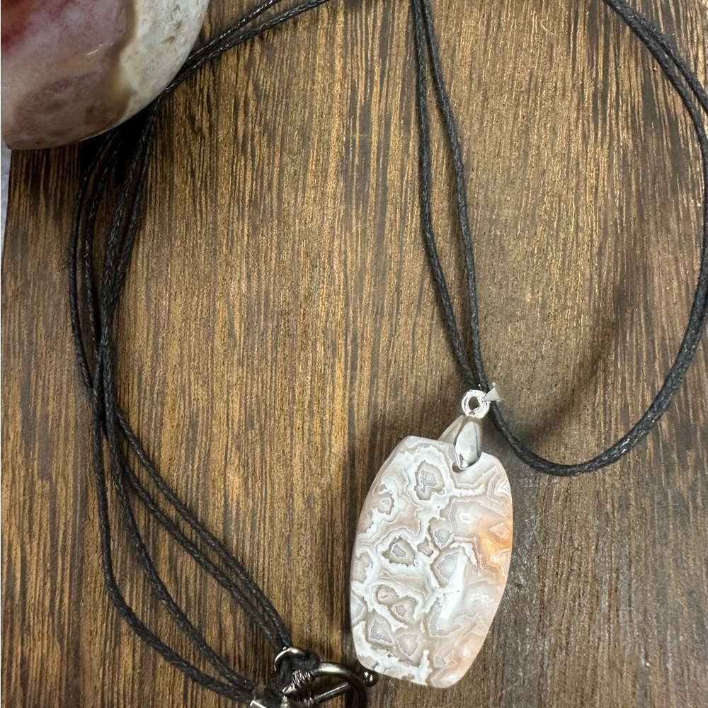 Mexican Crazy Lace Agate Pendant Necklace on Double Black Cotton Rope - Picture 9 of 11